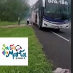 Conductor de un Bus Se salvo de milagro.